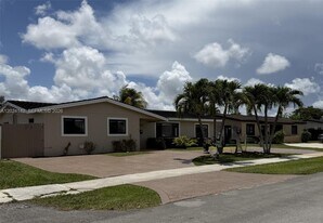 9800 SW 12th Terrace in Miami, FL - Building Photo