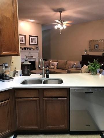 property at 1614 Poinsettia Blvd