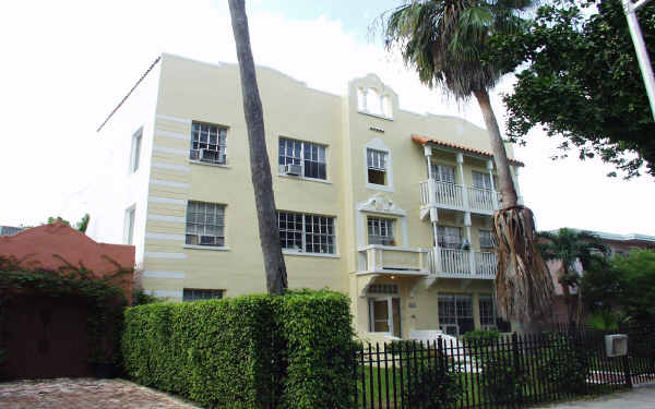 Patricia Apartments in Miami Beach, FL - Building Photo