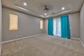 252 Castellari Dr in Las Vegas, NV - Foto de edificio - Building Photo