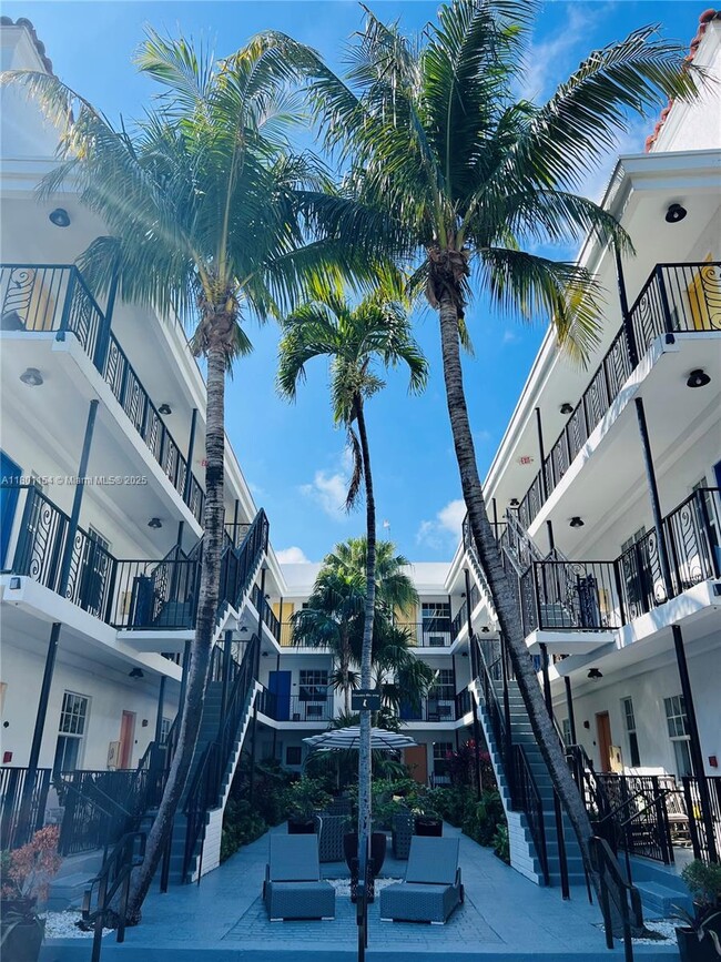 1330 Pennsylvania Ave in Miami Beach, FL - Building Photo - Building Photo