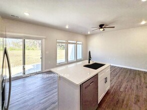 351 SE 70 Rd in Warrensburg, MO - Building Photo - Building Photo