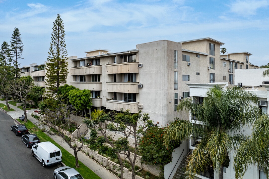 11645 Montana Ave in Los Angeles, CA - Foto de edificio