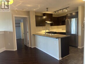 3110-3110 Dayanee Springs Blvd in Coquitlam, BC - Building Photo - Building Photo