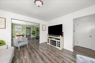 1322 S 51st Ave, Unit 2 in Cicero, IL - Building Photo - Building Photo