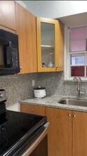 317 E 8th St in Hialeah, FL - Building Photo - Building Photo