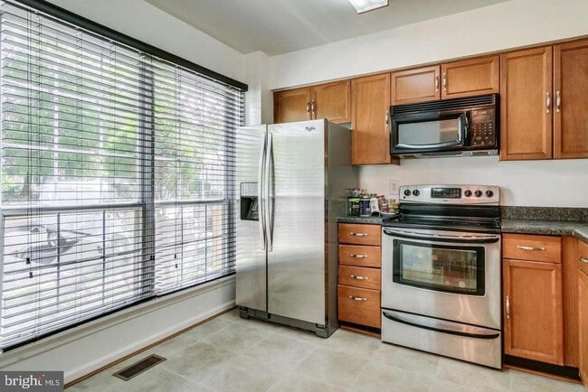 property at 5730 Evergreen Knoll Ct