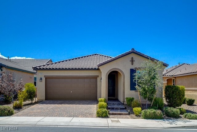 2203 Valdina in Henderson, NV - Building Photo