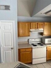 8901 Lee Vista Blvd in Orlando, FL - Building Photo - Building Photo
