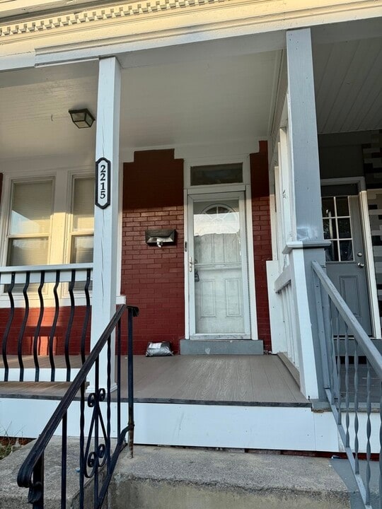 2215 N 4th St in Harrisburg, PA - Building Photo