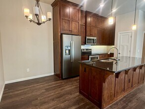 6521 Bent Wood Villas Dr in Oklahoma City, OK - Building Photo - Building Photo