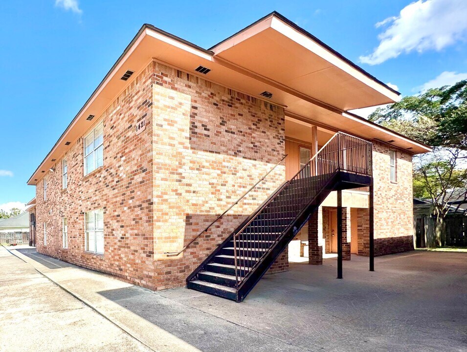 1421 Cottondale Dr in Baton Rouge, LA - Building Photo