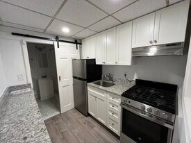 11 Myrtle St, Unit B in Boston, MA - Building Photo