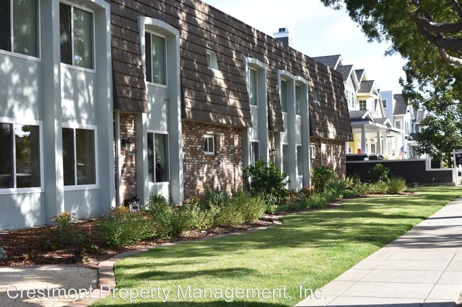 801 C Ave-Unit -Unit 11 in Coronado, CA - Building Photo - Building Photo