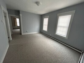 96 School St in Manchester, NH - Building Photo