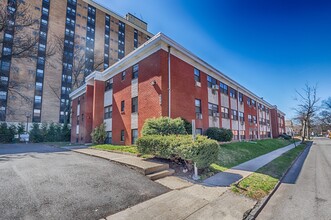 275 South Harrison in East Orange, NJ - Foto de edificio - Building Photo