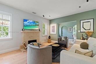 1502 El Rado St in Coral Gables, FL - Building Photo - Building Photo