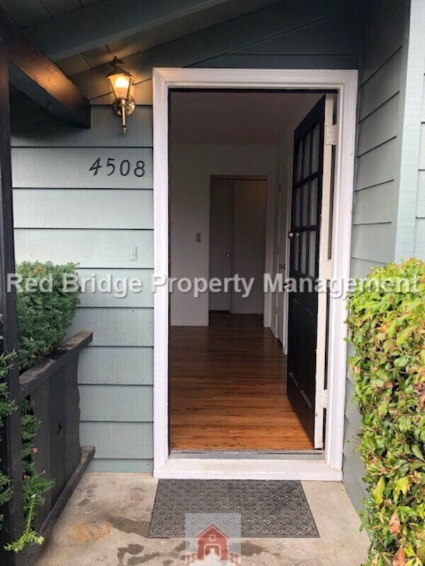 4508 NE Killingsworth St in Portland, OR - Building Photo - Building Photo