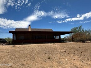 1328 E Maddock Rd in Phoenix, AZ - Building Photo - Building Photo