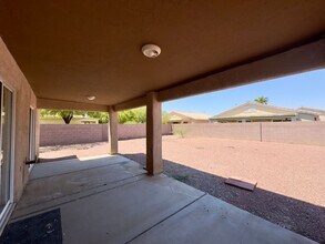 2409 Wildflower Dr in Mohave Valley, AZ - Foto de edificio - Building Photo