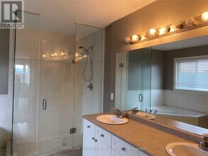 70 Prince William Way in Barrie, ON - Building Photo - Building Photo