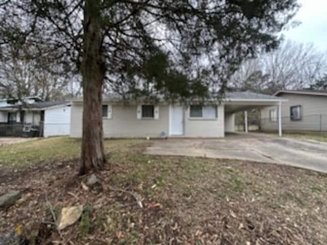 property at 5557 Dolphin Dr