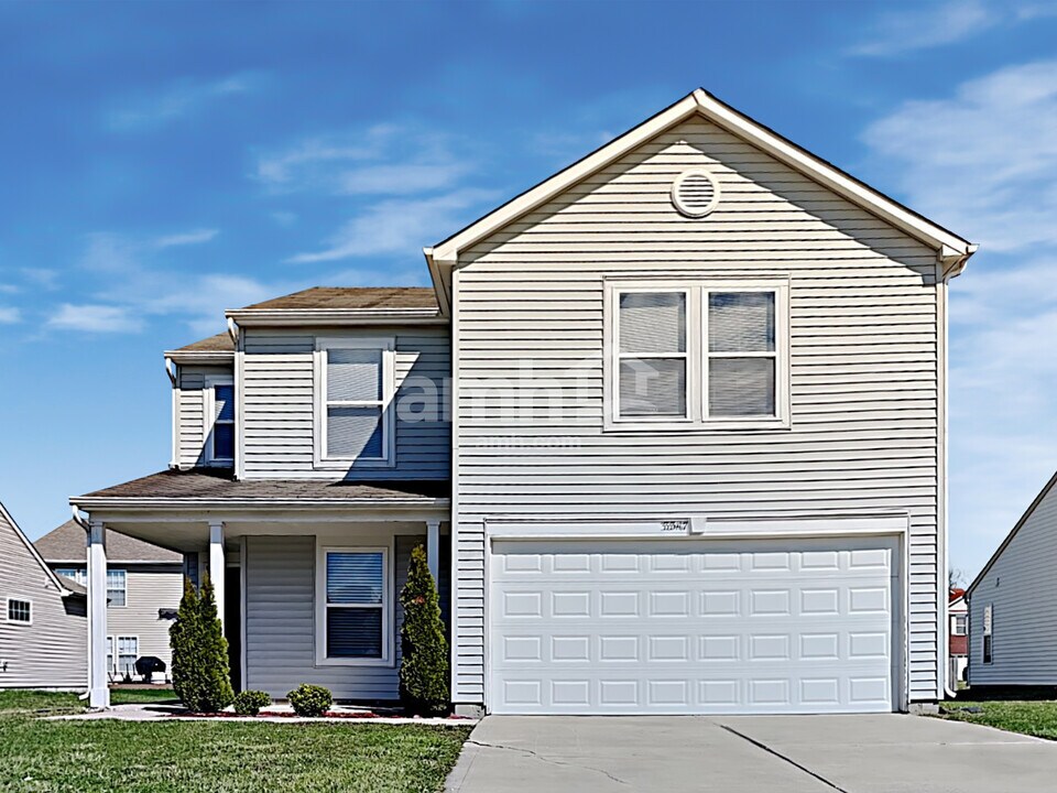 3347 Hemlock St in Whiteland, IN - Building Photo
