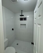 1710 Tampa St, Unit B in Edinburg, TX - Building Photo - Building Photo