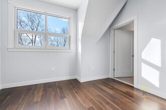 136 Babcock St in Brookline, MA - Building Photo - Building Photo