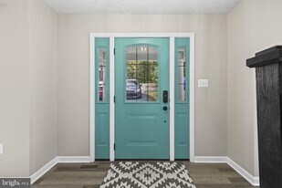 738 Quapaw in Lusby, MD - Building Photo