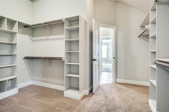 302 Oar Wood Dr in Granbury, TX - Building Photo - Building Photo