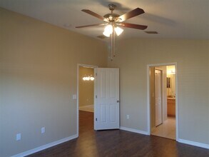 27437 Sugar Loaf Dr in Wesley Chapel, FL - Building Photo - Building Photo