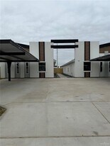 9 N Alexandrite Ave in Edinburg, TX - Building Photo