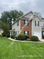 8901 Cinnabay Dr in Charlotte, NC - Building Photo