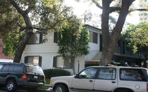 314-320 Burchett St in Glendale, CA - Building Photo