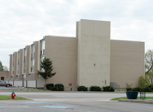 Gateway Apartments in South Bend, IN - Building Photo - Building Photo