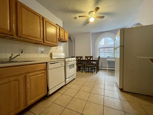 180 Naples Rd, Unit 3