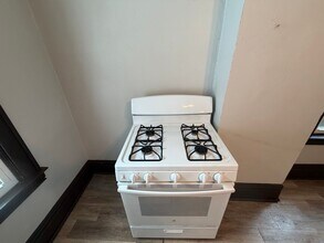 526 Westinghouse Ave in Wilmerding, PA - Building Photo - Building Photo