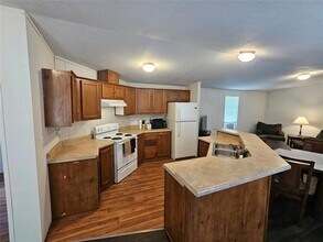 1225 Osteen St in Vidor, TX - Building Photo - Building Photo