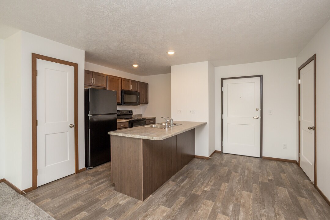 Willows South Commons in Sioux Falls, SD - Building Photo