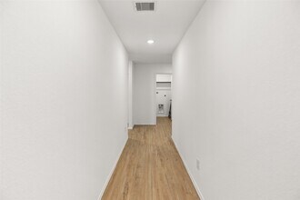 4627 Sterling Pr Trl in Baytown, TX - Building Photo - Building Photo