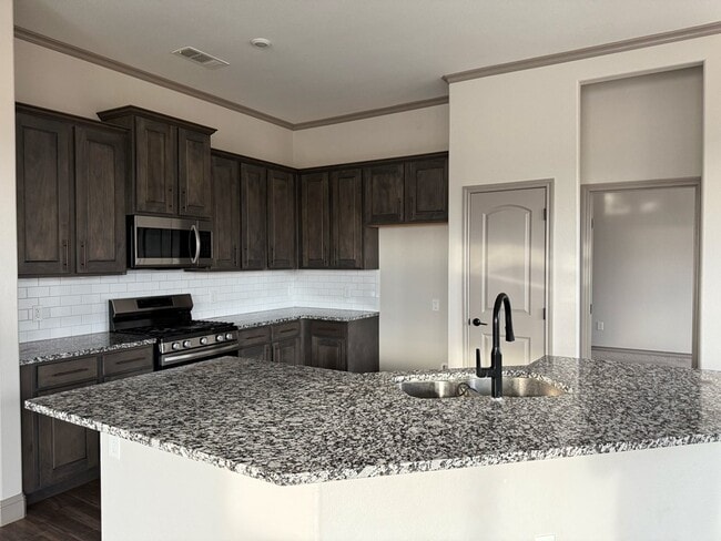 8626 La Jolla Dr in Odessa, TX - Building Photo - Building Photo