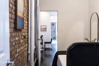 104 Forsyth St in New York, NY - Building Photo - Building Photo