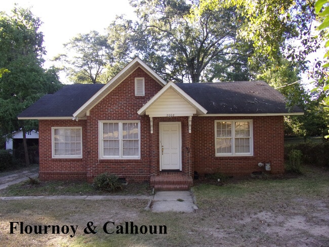 property at 2008 Rosemont Dr