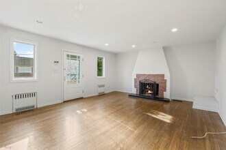 491 Carol Pl in Pelham Manor, NY - Building Photo - Building Photo