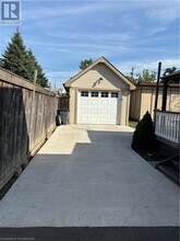 71 E 39th St in Hamilton, ON - Building Photo - Building Photo
