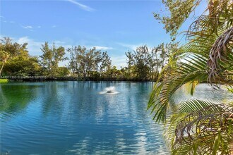 1300 NE Miami Gardens Dr, Unit 517E in Miami, FL - Building Photo - Building Photo