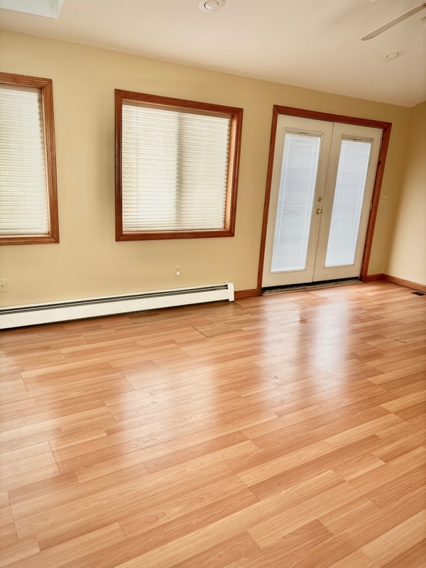 244 E Broadway in Gardner, MA - Foto de edificio - Building Photo