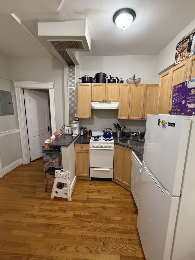 1179 Commonwealth Ave, Unit 1193 #24 in Boston, MA - Building Photo - Building Photo