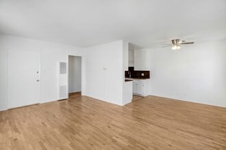 1437 Brockton Ave in Los Angeles, CA - Building Photo - Building Photo